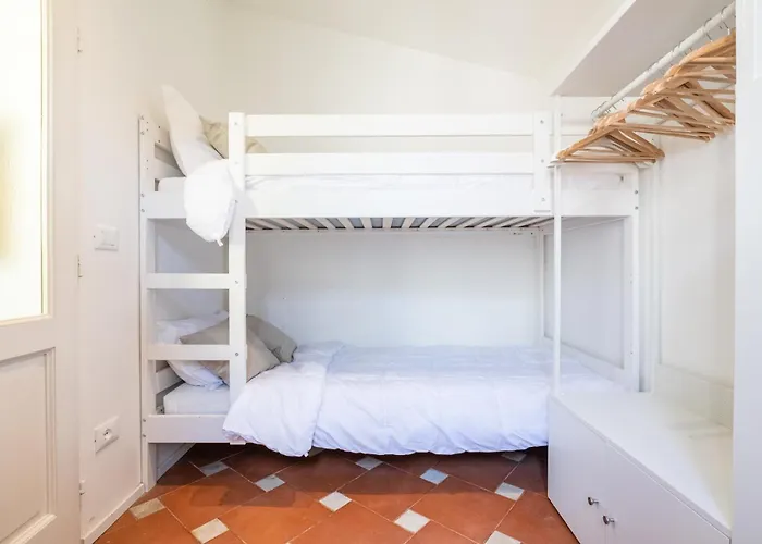 Quiet Hideway 650ft Ponte Vecchio Costa61